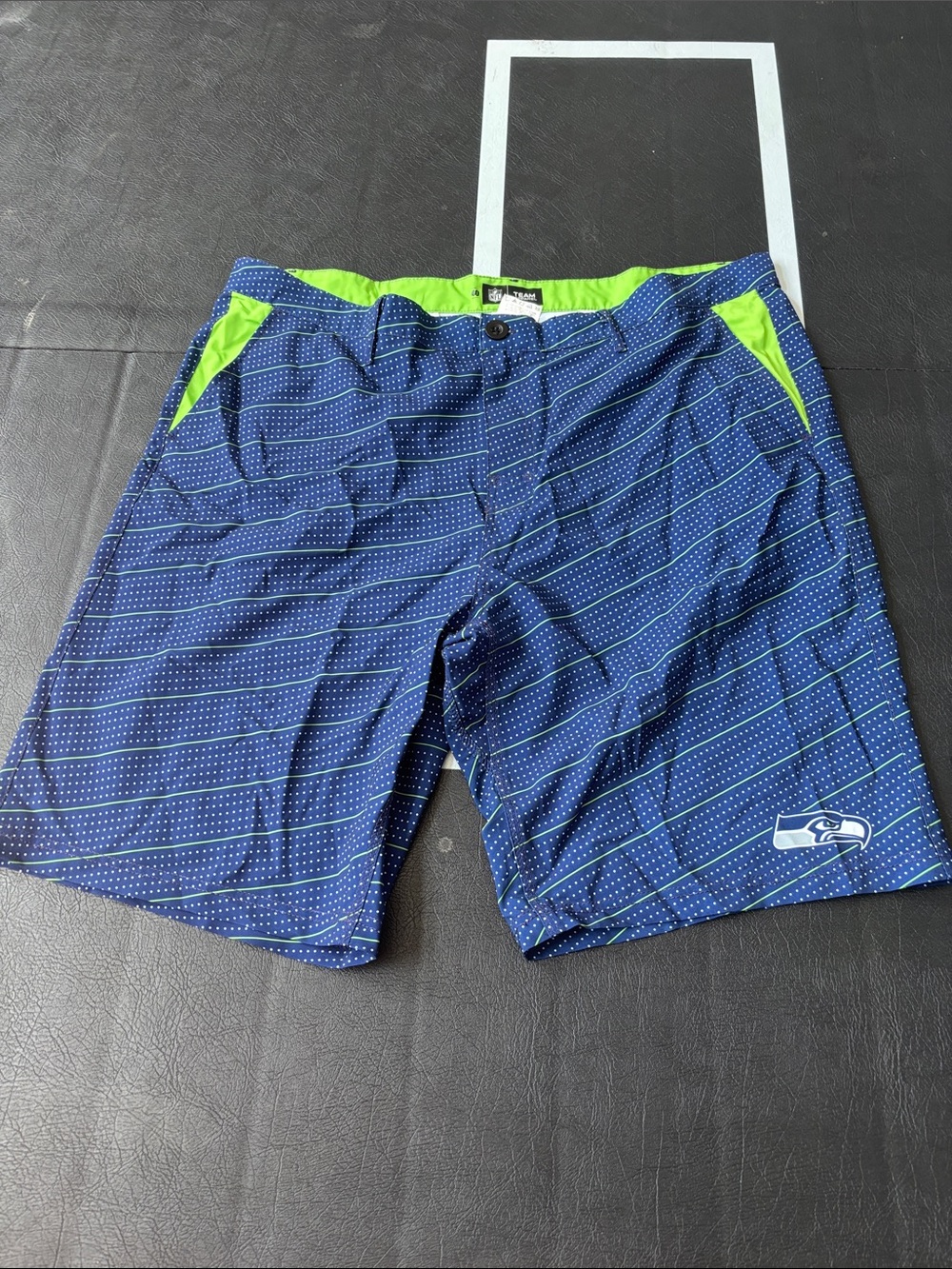 Seahawks Navy & Neon Green Men's Golf Shorts